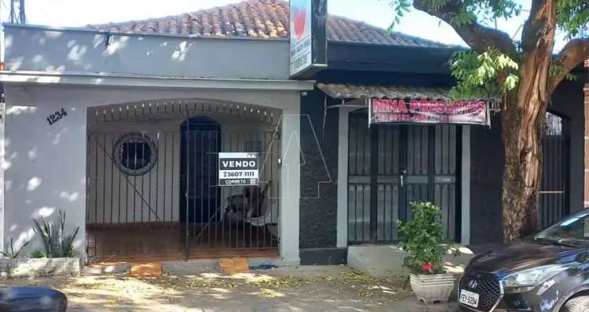 Casa com 3 quartos à venda no Santana, Araçatuba 