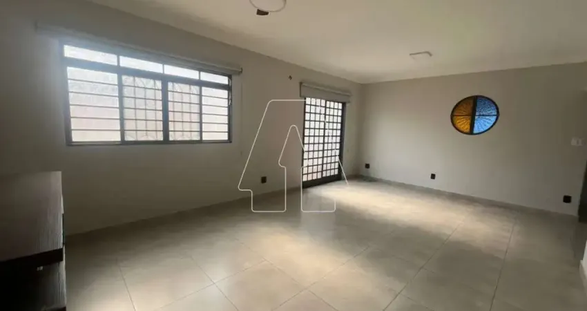 Casa em condomínio fechado com 4 quartos para alugar no Icaray, Araçatuba 