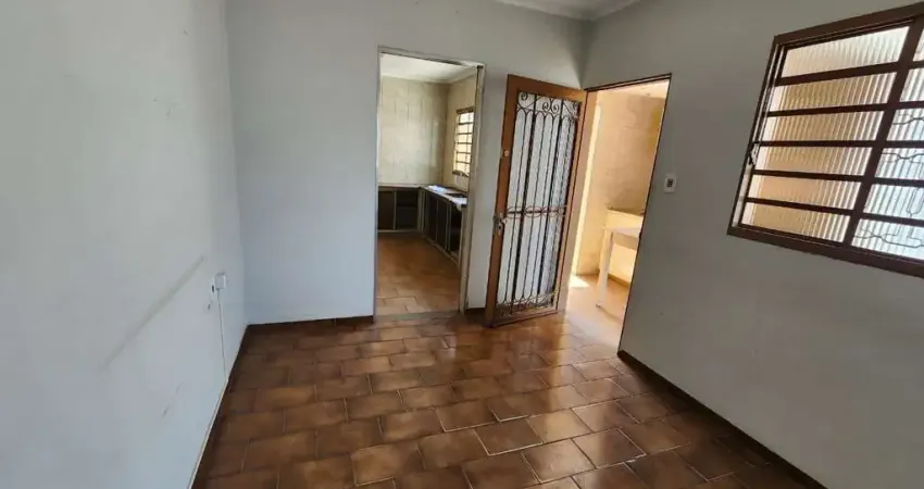 Casa com 4 quartos para alugar na Vila Bandeirantes, Araçatuba
