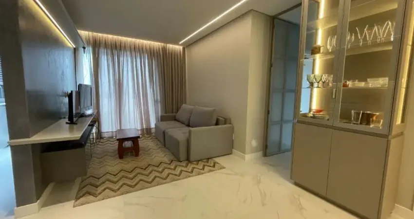 Apartamento com Vista Mar a venda com 3 quartos, sendo 2 suítes no bairro Canto - Estreito