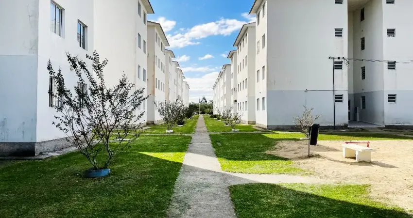 Ótimo apartamento 2 dormitórios, condomínio fechado com muita espaço para lazer.