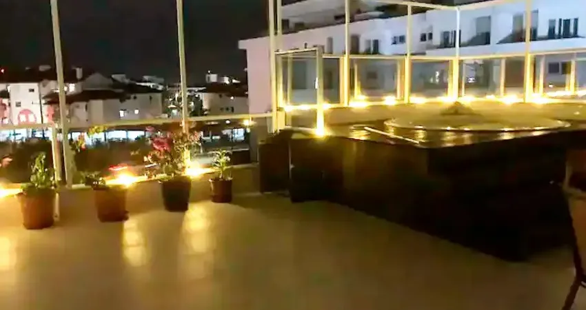 Maravilhosa cobertura com jacuzzi, a menos de 400 mts da melhor praia dos ingleses