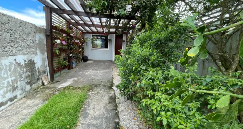 Excelente sobrado com 3 dormitórios no Jardim Botânico em Potecas