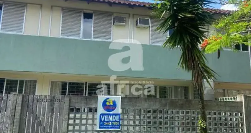 Sobrado , praia morro do cristo, guaratuba pr. sobrado com 3 quartos, 1 suíte, sala de estar/jantar, banheiro social, sacada, morro do cristo, guaratuba - pr