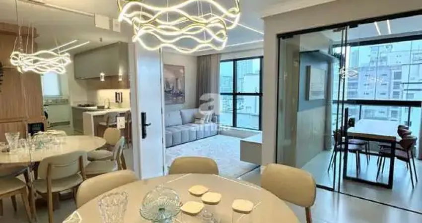 Apartamento com 3 quartos à venda na Rua 207, 206, Meia Praia, Itapema