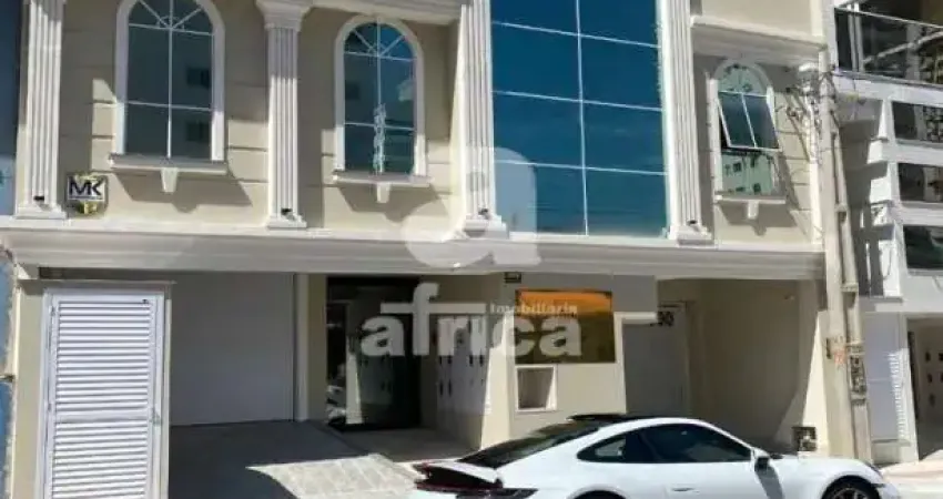 Ótimo apartamento novo | 3 suítes, 2 vagas de garagem na meia praia em itapema/sc - imobiliária África, Meia Praia, Itapema - SC