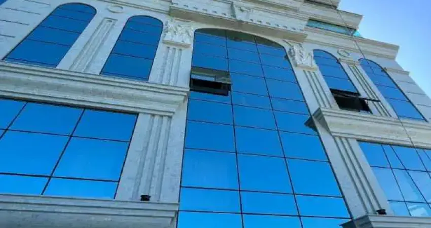 Magnífico Apartamento Novo, Frente Mar | 4 Suítes 3 vagas de Garagem na Meia Praia em Itapema/SC - Imobiliária África