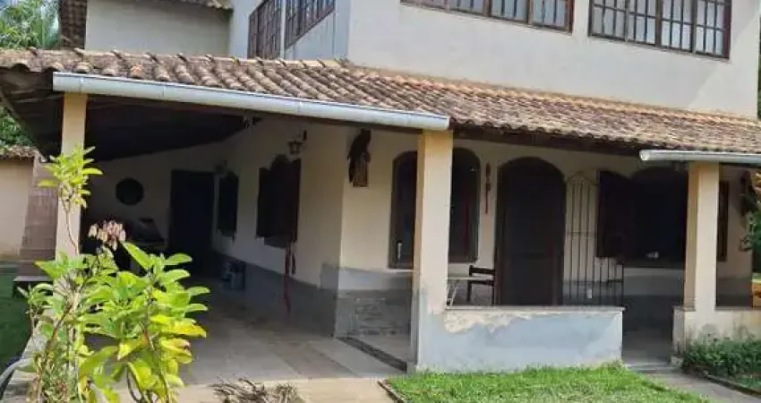 Casa para Venda em Saquarema, Bacaxá, 5 dormitórios, 1 suíte, 3 banheiros, 1 vaga