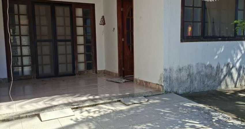 Casa em Condomínio para Locação em São Pedro da Aldeia, Campo Redondo, 3 dormitórios, 1 suíte, 3 banheiros