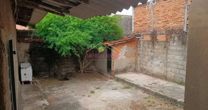 Oportunidade para investidores – duas casas - valor de terreno!