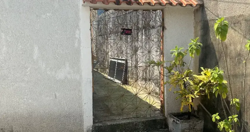 Casa com 2 quartos à venda na Estrada do Realengo, 626, Bangu, Rio de Janeiro