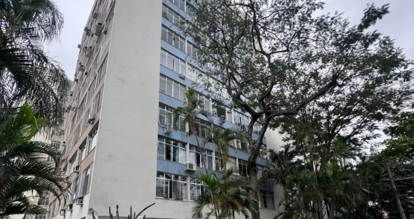 Vendo excelente apartamento em condomínio próximo ao grajaú country club