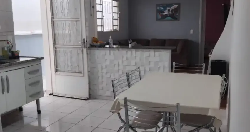 Casa para venda com 02 dormitórios no bairro parque internacional