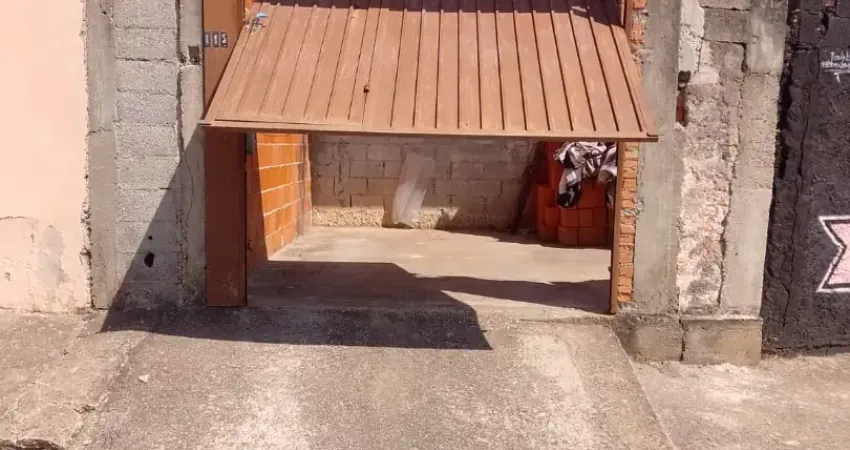 Casa para locação com 02 dormitórios no bairro vila santa terezinha