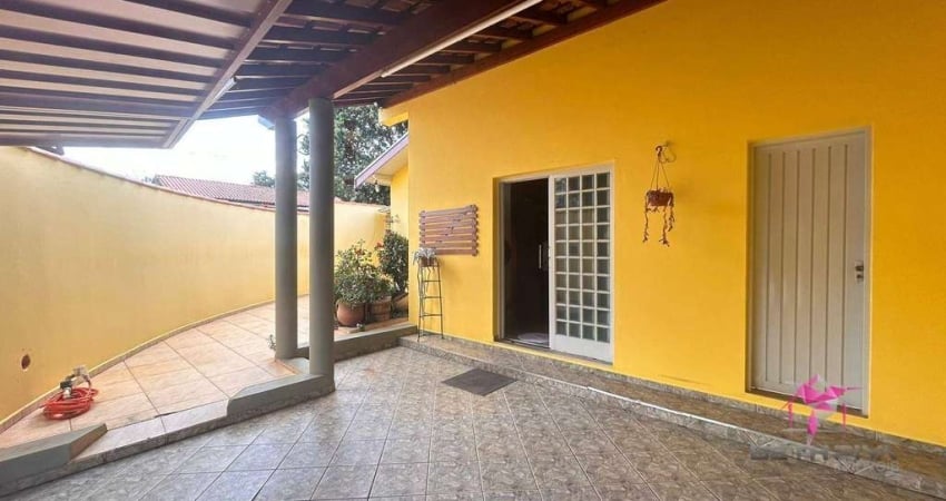 Casa com 2 dormitórios à venda, 98 m² por R$ 270.000,00 - Conjunto Habitacional Ângela Maria Remédio Capodifoglio - Santa Cruz da Conceição/SP