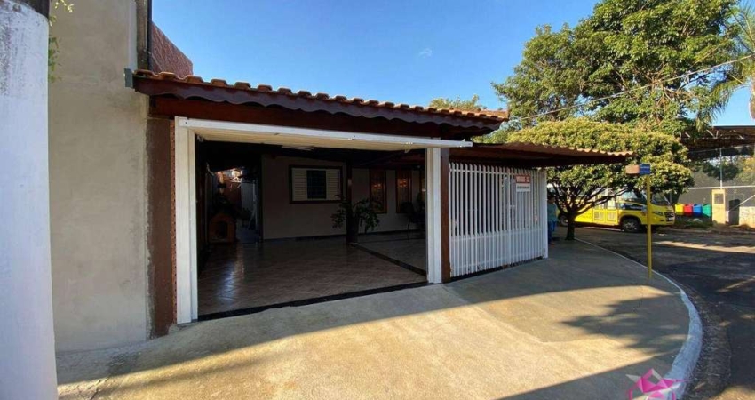 Casa com 3 dormitórios à venda, 150 m² por R$ 340.000,00 - Conjunto Habitacional Ângela Maria Remédio Capodifoglio - Santa Cruz da Conceição/SP