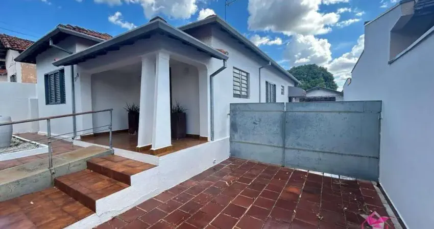 Casa com 3 dormitórios para alugar, 155 m² - Vila Bela Vista - Leme/SP
