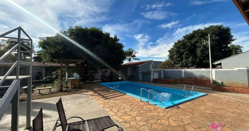 Casa com 3 dormitórios para alugar, 380 m² por R$ 5.500/mês - Vale Verde - Leme/SP
