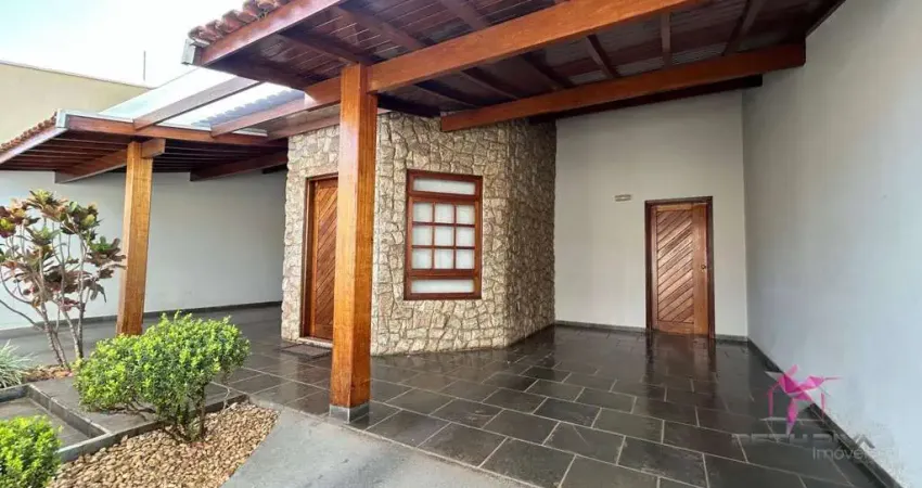 Casa à venda – 3 dormitórios (1 suíte com closet) e área gourmet