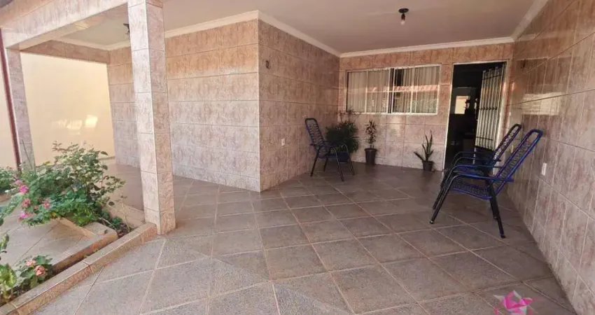Casa com 3 quartos à venda no Jardim Lívia, Leme 