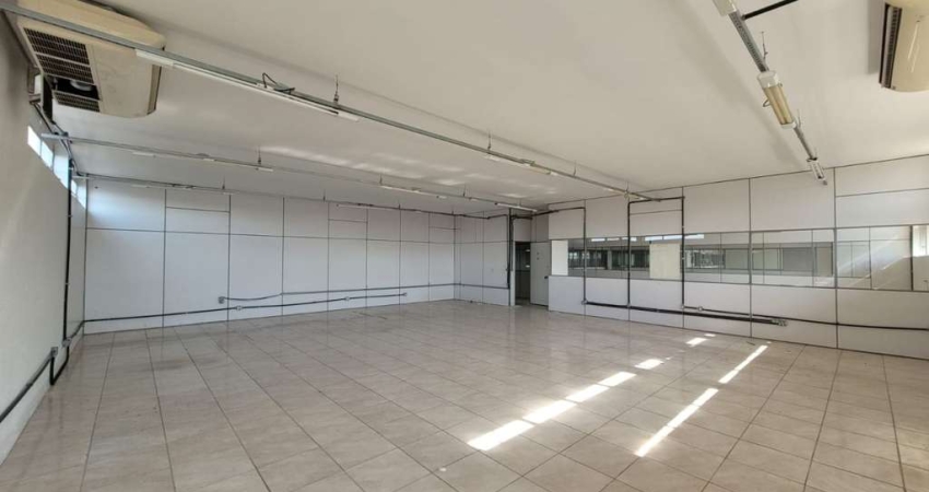 Pavilhão para alugar, 4900 m² por R$ 70.000/mês - Navegantes - Porto Alegre/RS