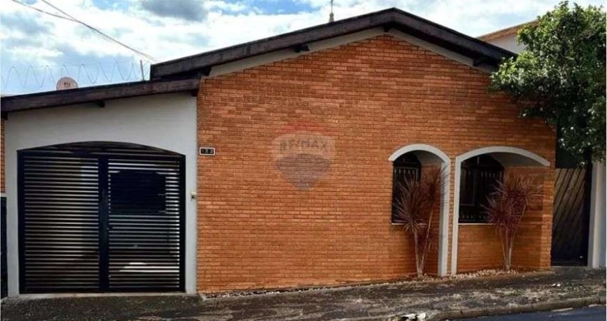 Casa com 3 dormitórios no bairro Boa Vista em Limeira - SP