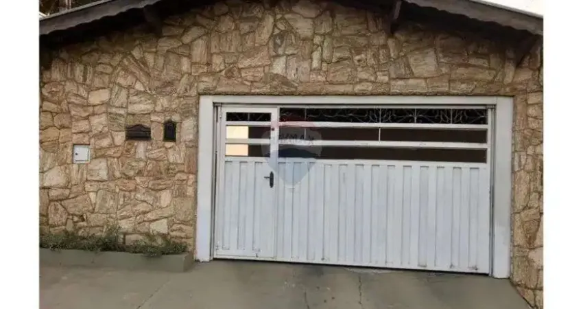 Casa a Venda com 3 Dormitórios e 163m² no Santa Rosa