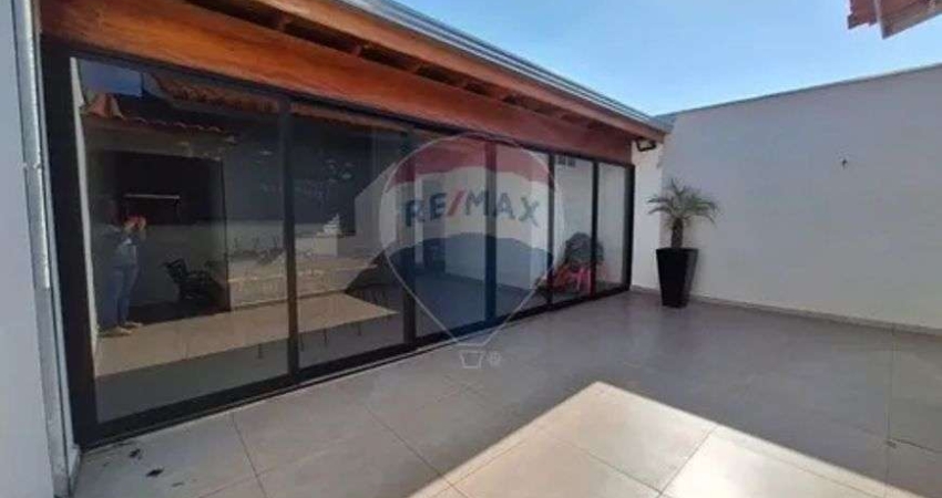 Casa com 2 quartos e espaço gourmet à venda no Santa Teresinha em Piracicaba