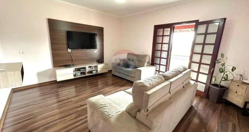 Casa com 3 dormitórios e salão comercial no Bairro Parque Novo Mundo em Limeira - SP