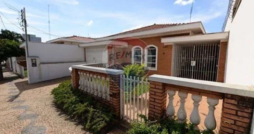 Casa para venda com 268 metros quadrados com 3 quartos em Zona Central - Rio Claro - SP