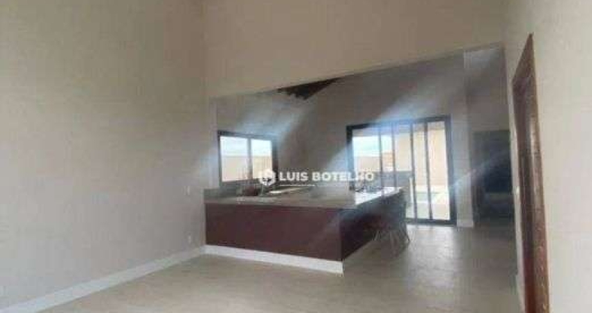 Casa térrea no Condomínio Residencial Damha 1 com 3 suítes e 4 vagas de garagem - R$ 1.550.000,00