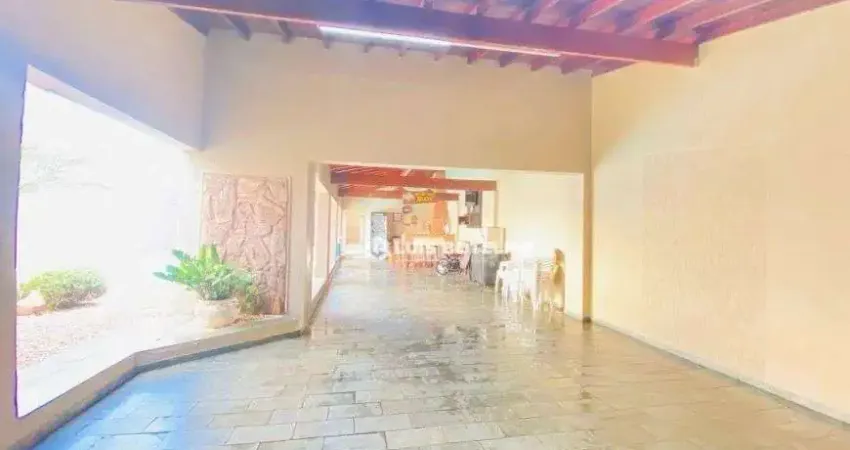 Casa com 4 dormitórios à venda, 257 m² por R$ 980.000,00 - Nova Piracicaba - Piracicaba/SP