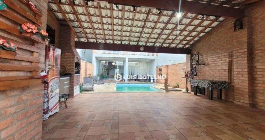 Casa com 3 dormitórios à venda, 208 m² por R$ 840.000,00 - Água Branca - Piracicaba/SP
