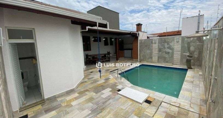 Casa térrea no centro de Piracicaba com 3 dormitórios e 4 vagas de garagem - R$ 1.300.000,00