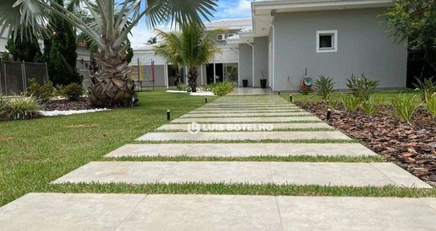 Casa térrea no Condomínio Residencial Benvenuto com 3 suítes e 6 vagas de garagem - R$ 2.500.000,00