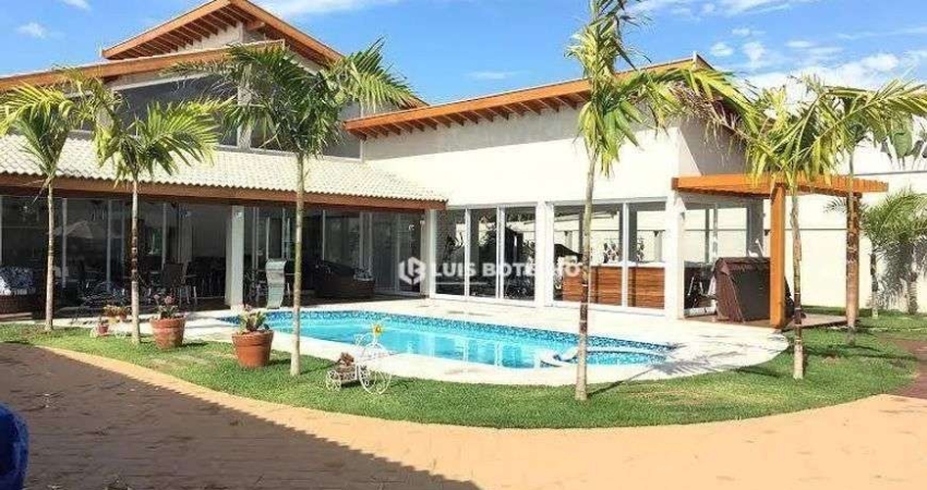 Casa térrea no Condomínio Park Campestre I com 3 suítes e 4 vagas de garagem - R$ 3.500.000,00