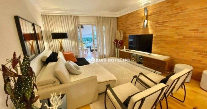 Casa térrea no Centro com 3 dormitórios e 2 vagas cobertas - R$ 1.600.000,00