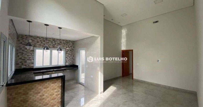 Casa térrea no Residencial Tomazella com 3 dormitórios e 4 vagas de garagem - R$ 890.000,00