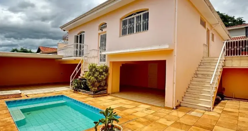 Casa sobrado à venda com 3 Dormitórios e Piscina no bairro nova Piracicana - Piracicaba-SP