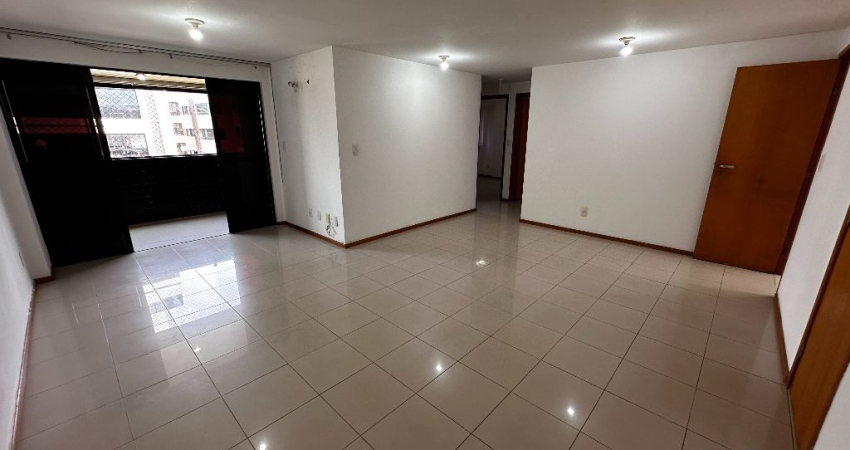 Apartamento 3 Quartos a 2ª Quadra da Praia da Jatiúca – Amplo e Bem Localizado