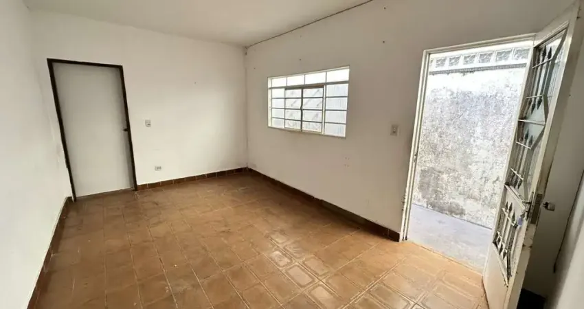 Casa para Venda em São José dos Campos, Jardim Portugal, 2 dormitórios, 1 banheiro, 2 vagas