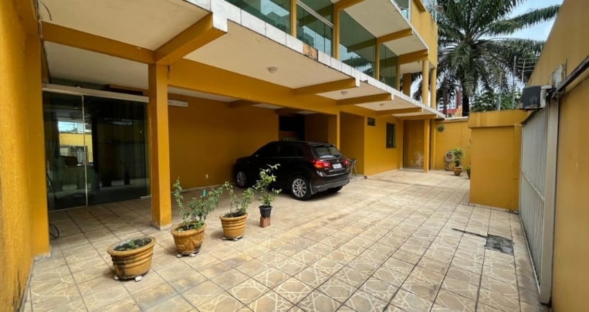 Casa com 3 quartos à venda na Avenida Rio Madeira, 22, Nossa Senhora das Graças, Manaus