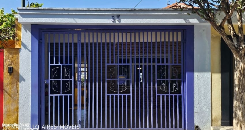 Casa Exclusiva na Vila Romana: Conforto e Alto Potencial de Valorização