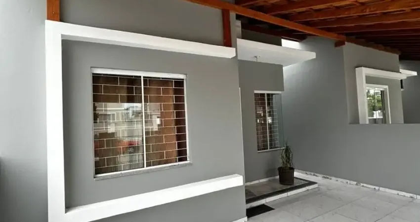 Oportunidade Casa com 3 Dormitórios no XV de Novembro!