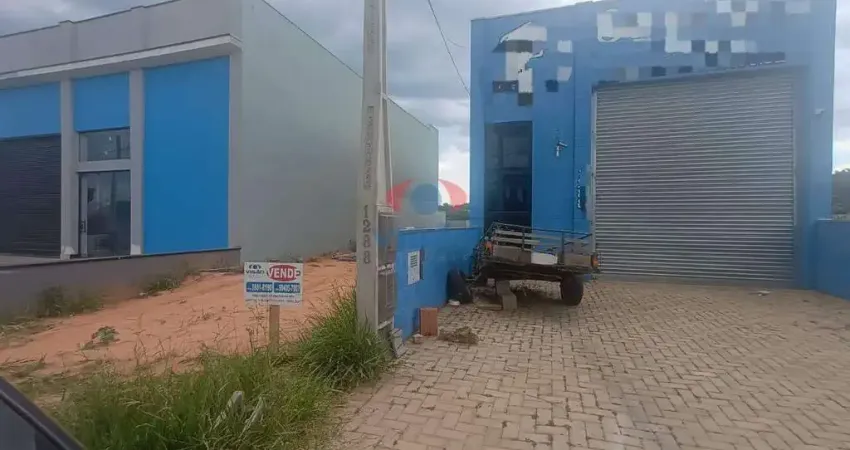 Terreno com Galpão Pronto – Excelente Oportunidade! No Jardim Guarujá em Salto SP .