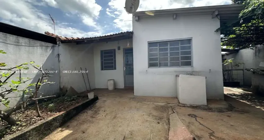 Casa para Venda em Jaboticabal, Conjunto Habitacional Ulisses Guimarães, 4 dormitórios, 2 banheiros, 1 vaga