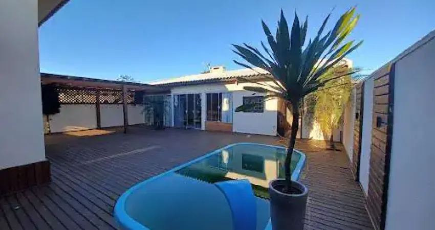 Excelente casa com piscina na urussanguinha em araranguá sc