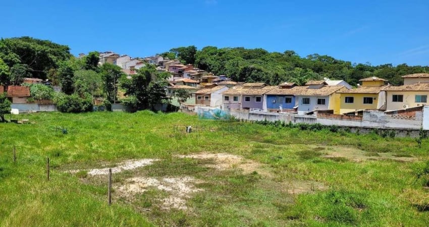 Excelente area na Granja dos Cavaleiros, com 8250m2, com condominio residencial ao lado, e onibus na porta