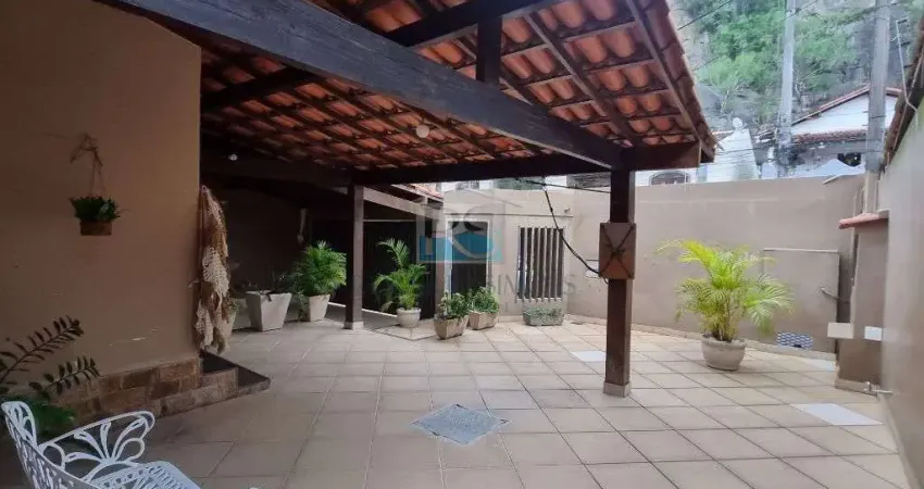 Excelente casa com 4 quartos, sendo 02 suites no Jardim Pinheiro