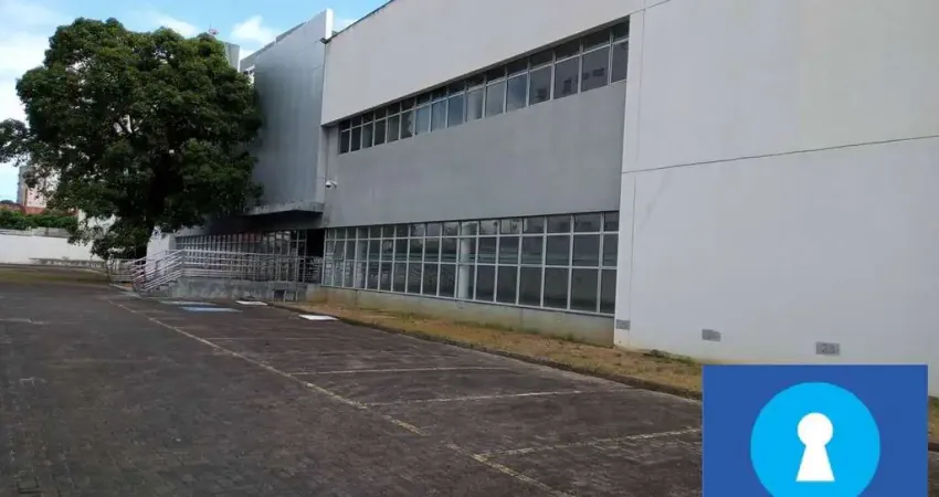 Prédio comercial com 1.850 m. 40 vagas de estacionamento, bairro madalena